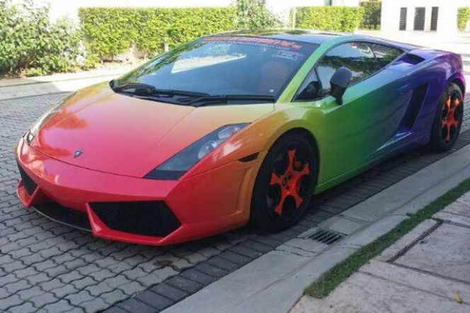 Tęczowe Lamborghini Gallardo 
