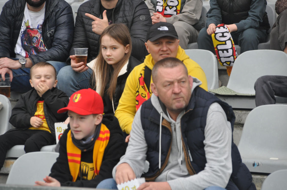 Tak dopingowali kibice na meczu Korona Kielce - Radomiak Radom