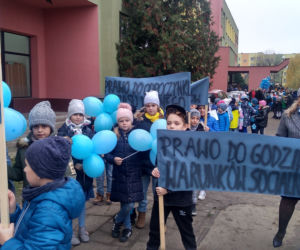30 lat Konwencji Praw Dziecka. Uczniowie z radomskiej szkoły uczcili ważną datę