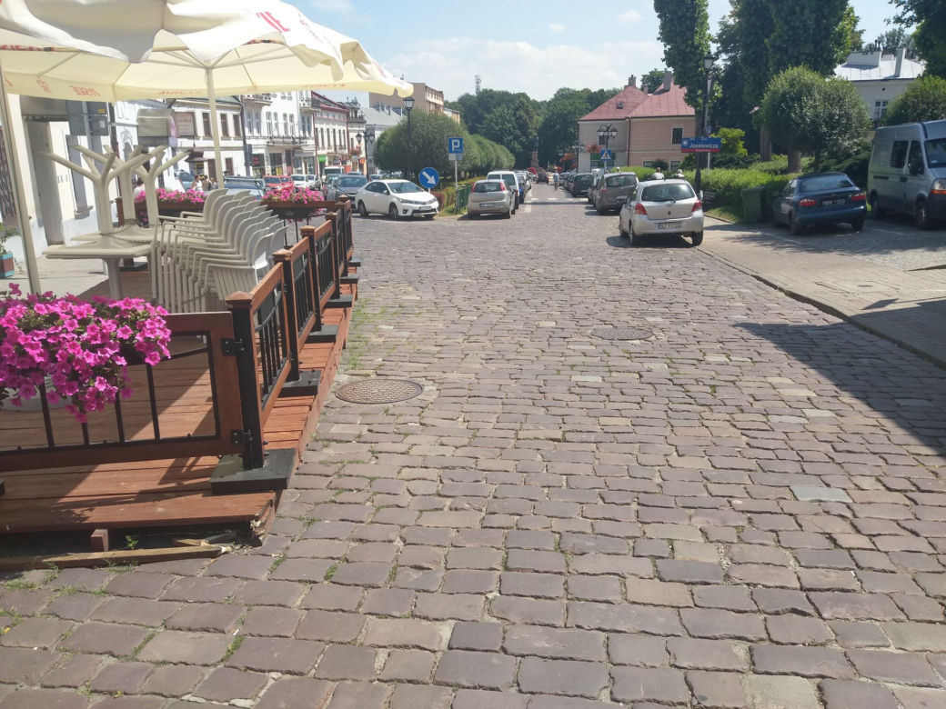 Konserwator zabytków nie chce granitowych płyt na Mickiewicza w Rzeszowie