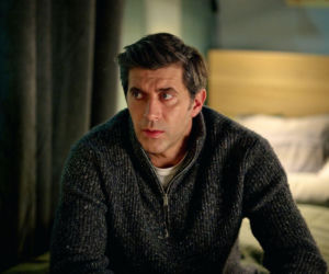 Na Wspólnej, odcinek 4171: Kariera Mariusza wisi na włosku. Mężczyzna ucieka w alkohol i odsuwa się od Oli