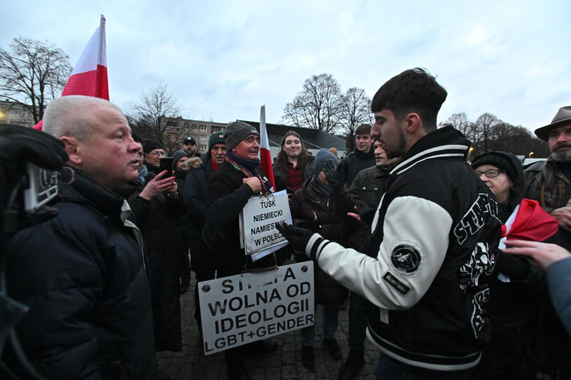 Tak protestują pod TVP 