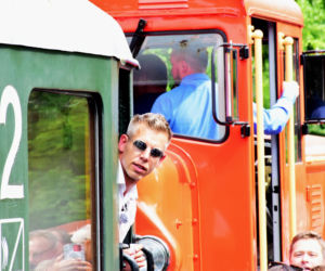 Majątek Petera Magyara. Nieruchomości, akcje i oszczędności w euro