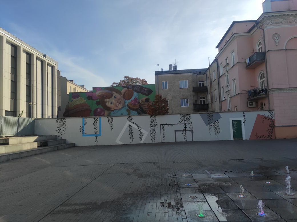 Mural na fontannach w Radomiu