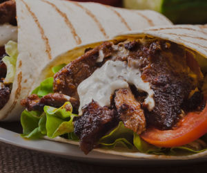 Najlepsze kebabownie w mieście! Sprawdźcie TOP 10 najlepszych kebabów w Warszawie [RANKING]