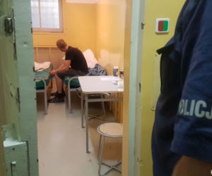 Zielona Góra. Szaleniec kazał kopać grób nastolatkom