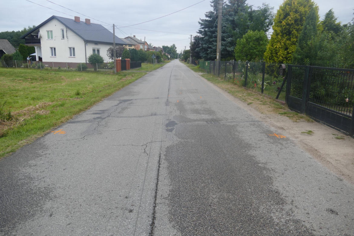 Przyłapał ukochaną na zdradzie i zostawił. Zginął pod kołami jej samochodu
