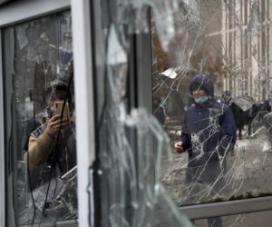 Prezydent przyjął dymisję rządu. Tłumy na ulicach, protesty w Kazachstanie