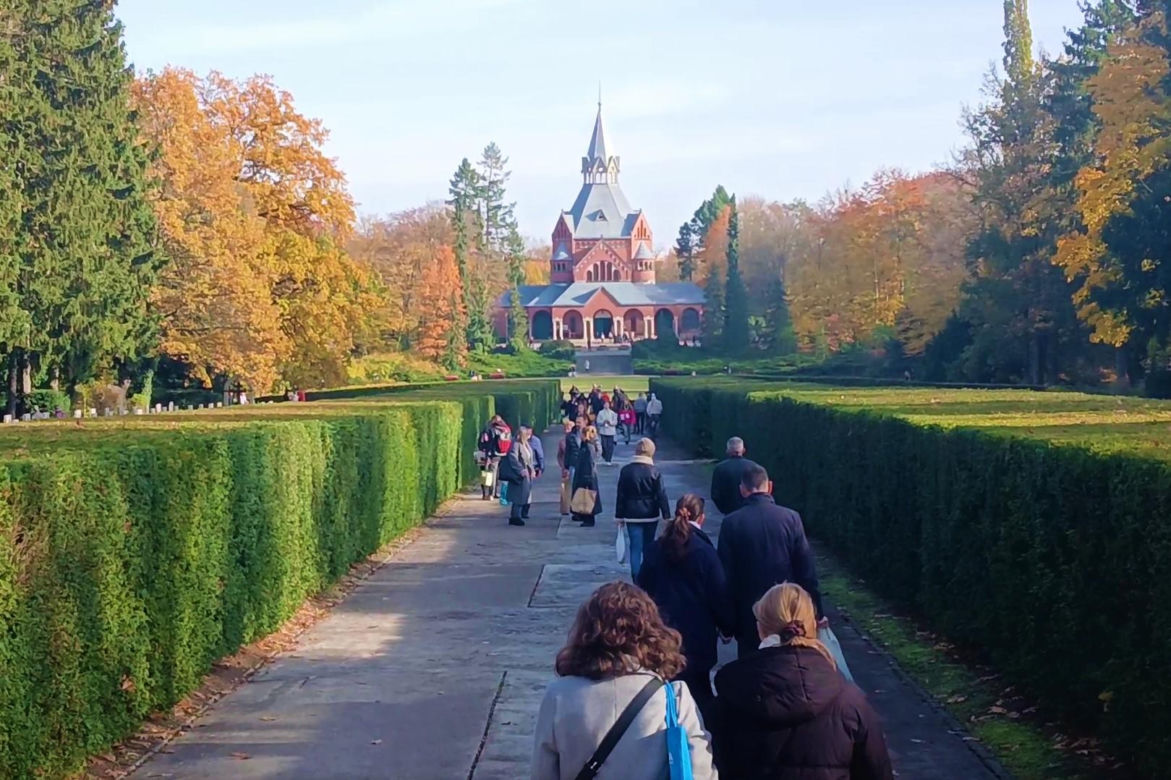 1 listopada na Cmentarzu Centralnym w Szczecinie