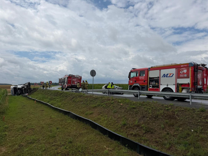 Tragiczny wypadek na Dolnym Śląsku. Dwie osoby nie żyją, droga jest zablokowana!