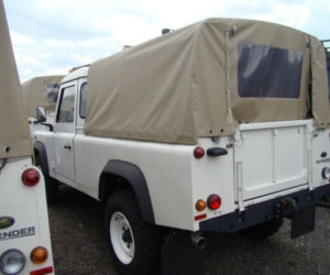 Land Rover Defender NATO