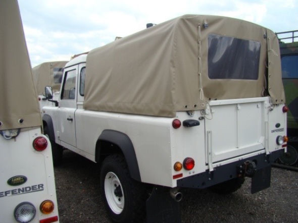 Land Rover Defender NATO
