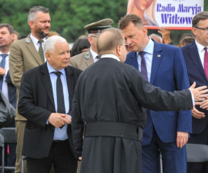 Ukłony dla Rydzyka, uśmiech dla Kaczyńskiego