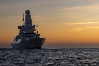 HMS Dragon w drodze do Cieśniny Ormuz. Londyn i Paryż wzmacniają europejską inicjatywę morską