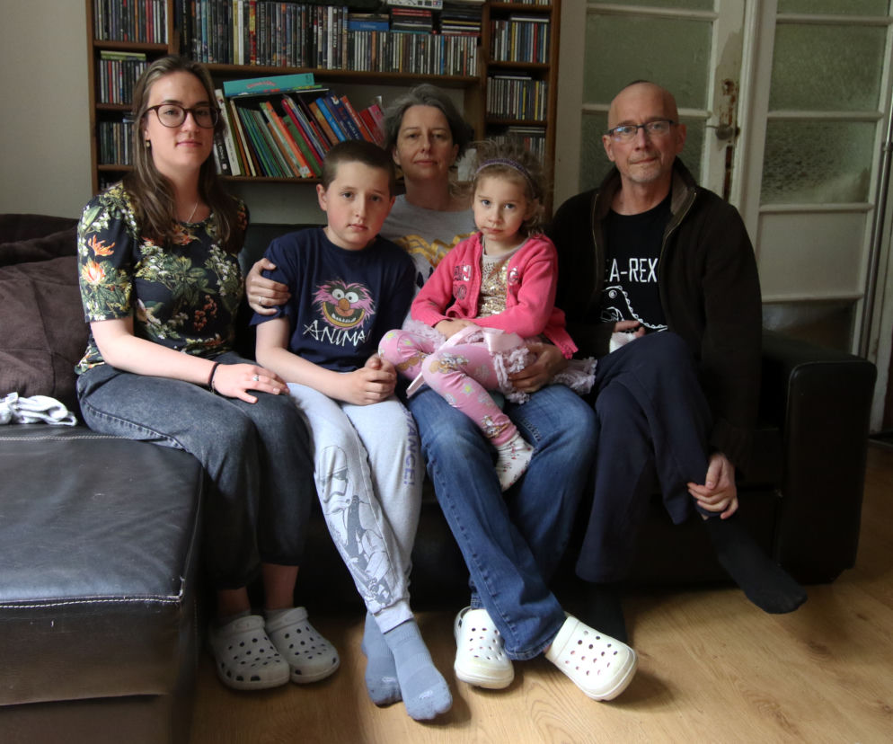 Życie Sławka za pół miliona! Rodzina z Łomianek walczy o ukochanego męża i tatę