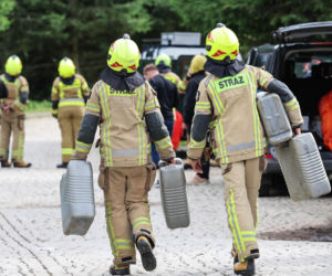 Pożar w rejonie Morskiego Oka. Strażacy przylecieli śmigłowcem