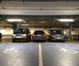 Otwarcie galerii handlowych - parkowanie