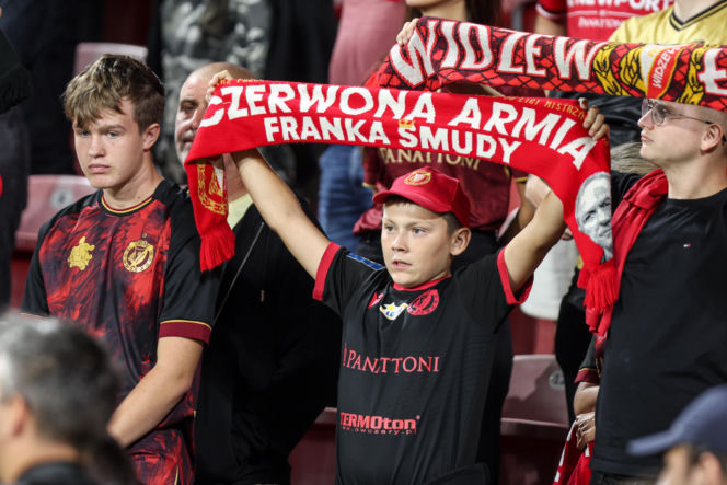 Widzew Łódź - Lech Poznań: Zdjęcia kibiców z meczu 6. kolejki PKO BP Ekstraklasy