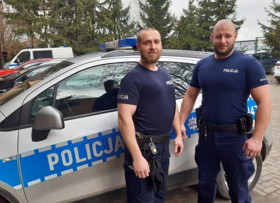 Policjanci z komisariatu w Pelplinie uratowali mężczyznę