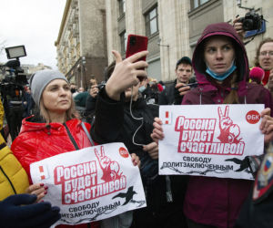 Rosjanie protestują przeciwko Putinowi! Tysiące na ulicach, aresztowania