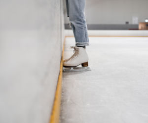 Koszmar na lodowisku! Ranny chłopiec trafił do szpitala helikopterem LPR