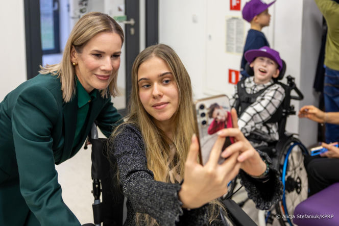 Marta Nawrocka w zieleni