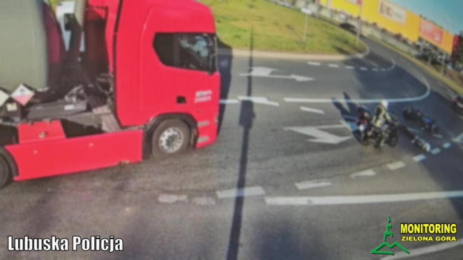 Zderzenie samochodu i motocykla