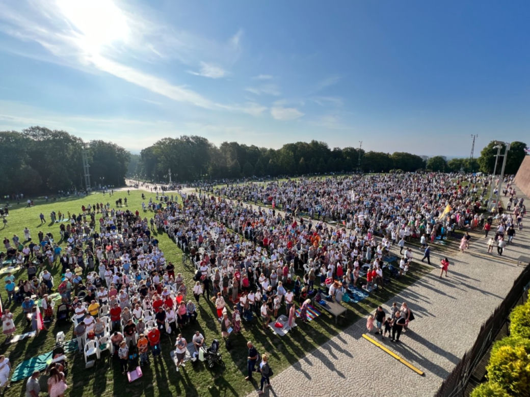 Pielgrzymki na Jasną Górę przyszły z całego kraju