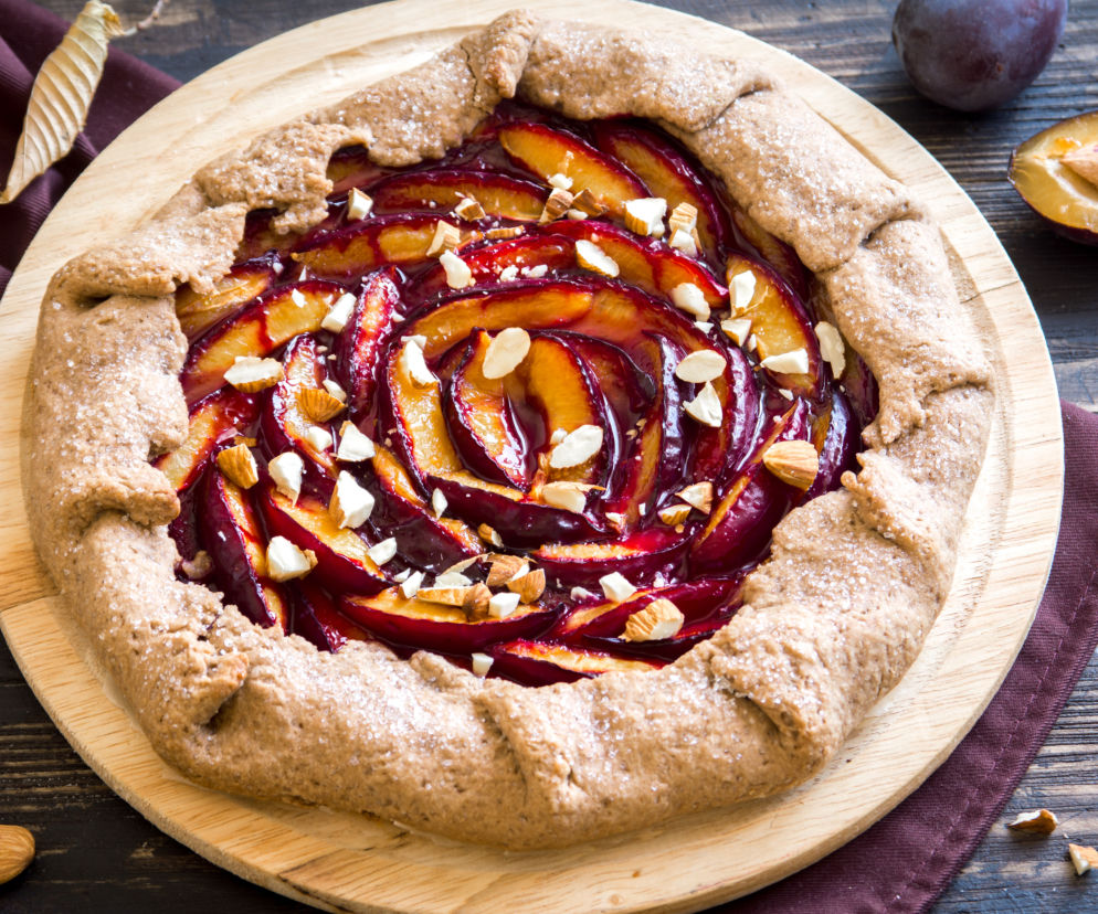 Placek ze śliwkami: przepis na francuskie ciasto galette