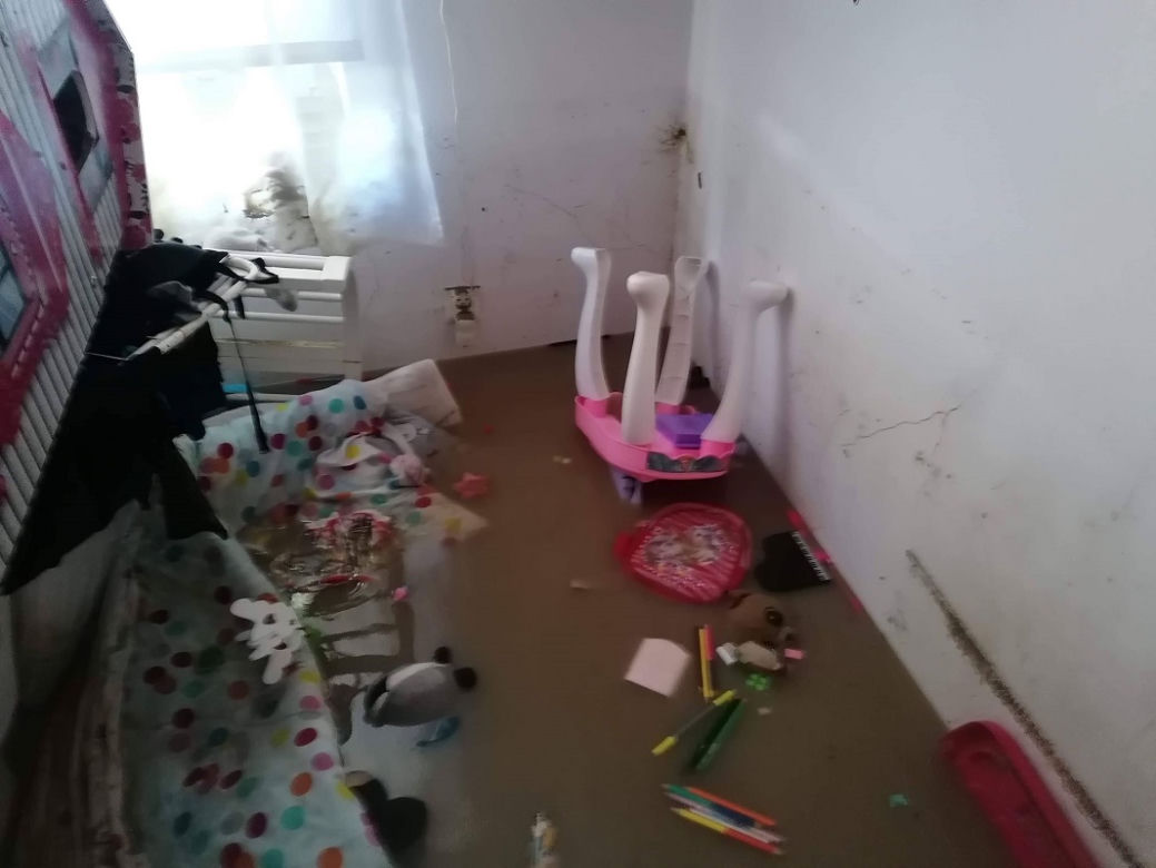 Kańczuga: mama w 7. miesiącu ciąży została bez dachu nad głową