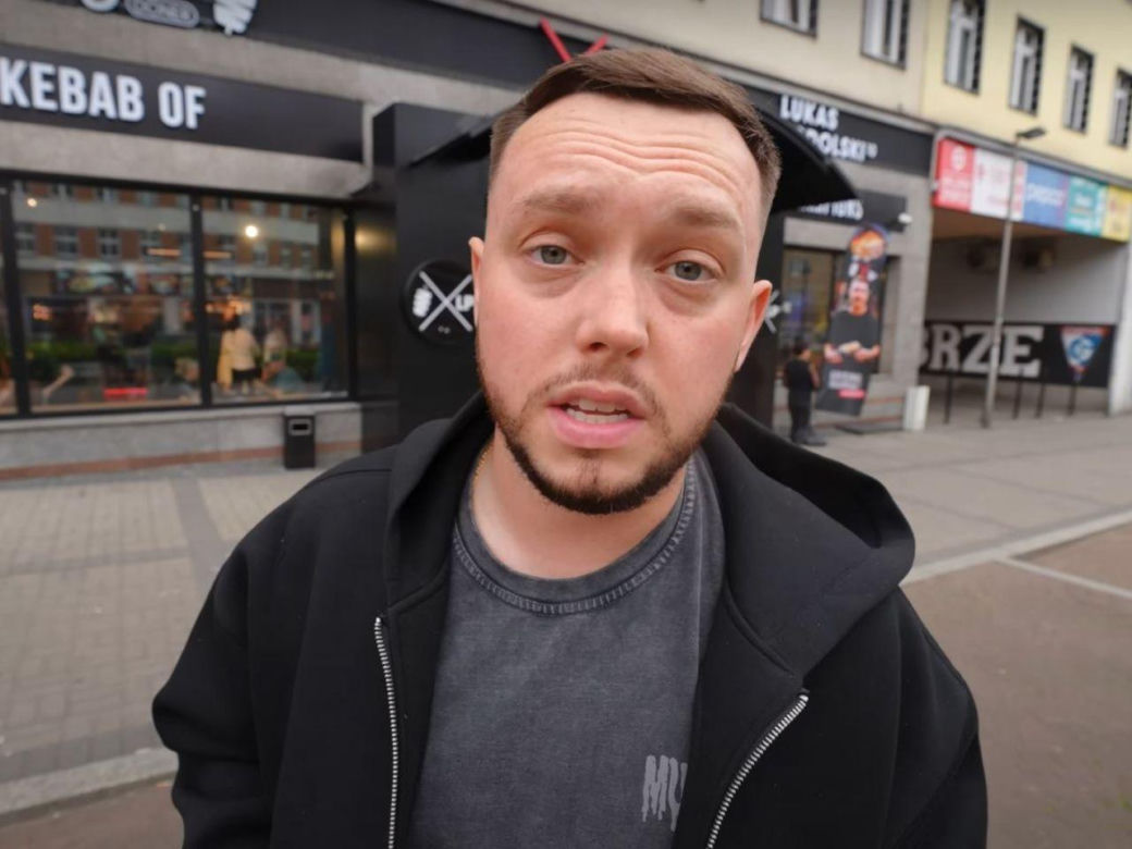 Kebab Łukasza Podolskiego w Zabrzu to HIT czy KIT? Książulo ocenił i... nie był zachwycony