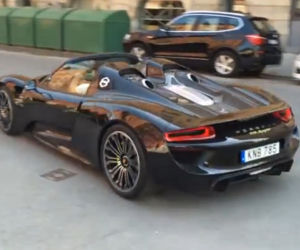 Zlatan Ibrahimović w Porsche 918 Spyder