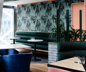 Tropikalne wnętrze restauracji w Sydney 