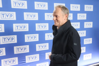 Polskość to nienormalność? Te słowa z 1987 roku wypominają Tuskowi. Czy słusznie?