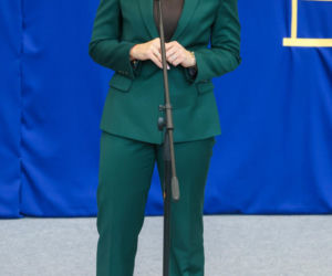 Marta Nawrocka w garniturach