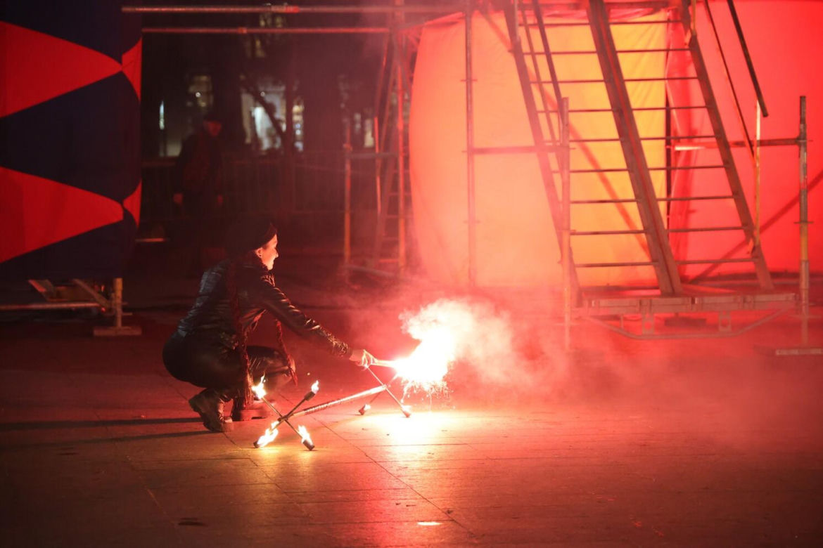 Fire show na pl. Teatralnym przy CSK w Lublinie. Było gorąco! 