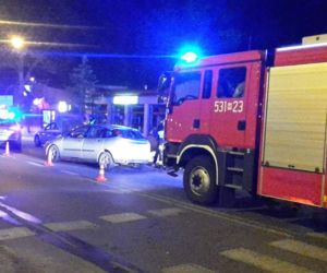 Słup stanął na drodze pijanego kierowcy! Dojechał do aresztu, nie do domu