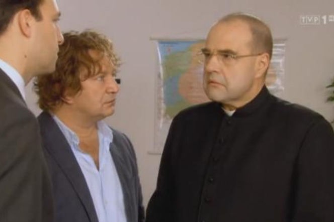 RANCZO 7 odc. 88. Kusy (Paweł Królikowski), ksiądz (Cezary Żak)