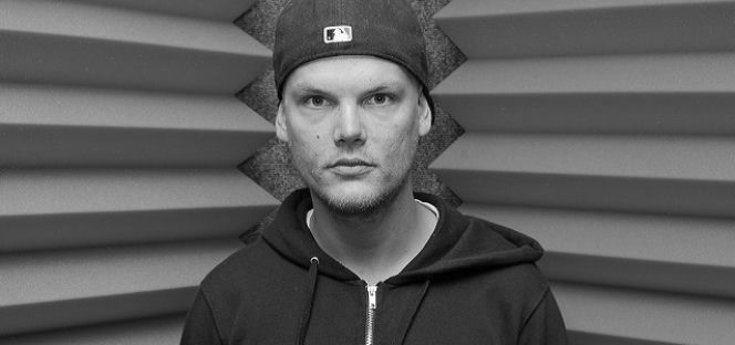 Avicii nie żyje. Jakie były przyczyny śmierci DJa? 