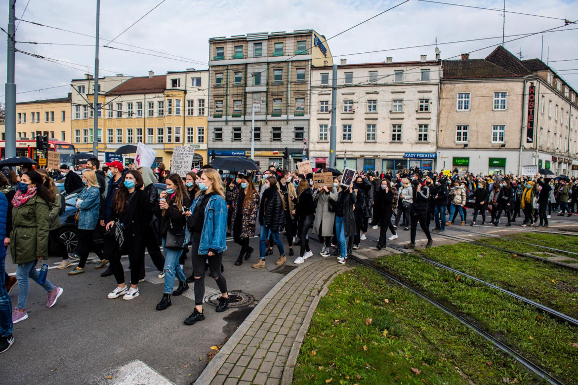 Strajk Kobiet: Protest w Gdańsku! Policja użyła gazu. 4 osoby zatrzymane [ZDJĘCIA]