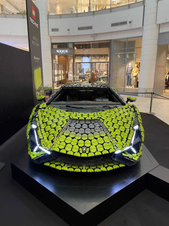 Lamborghini Sian z klocków LEGO