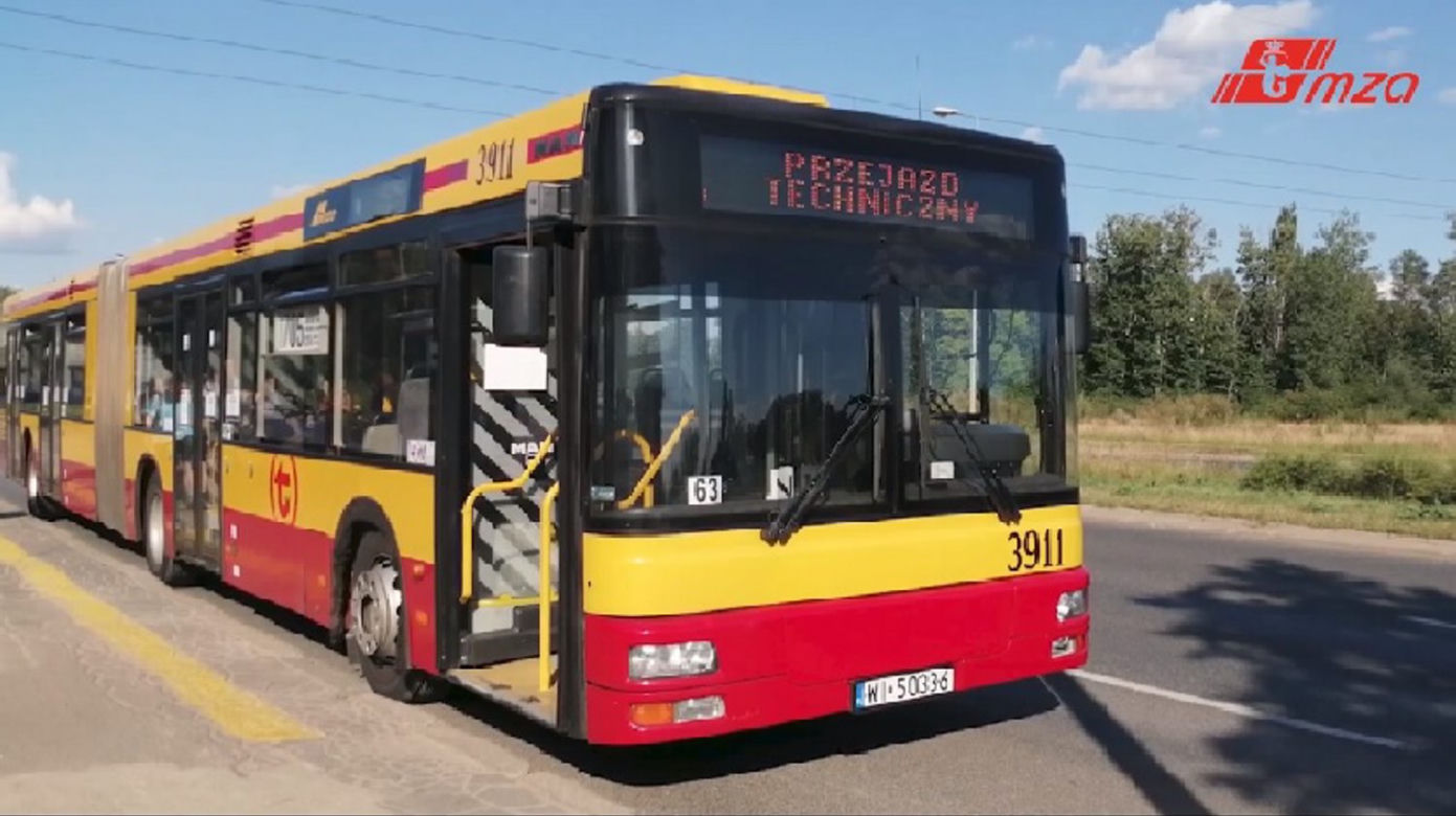 Nastolatkowie pomogli kierowcy autobusu, który zasłabł 