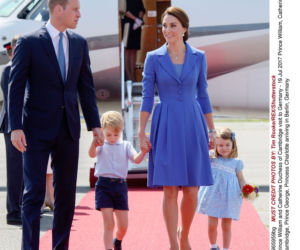 Kate Middleton z dziećmi na rodzinnych zdjęciach