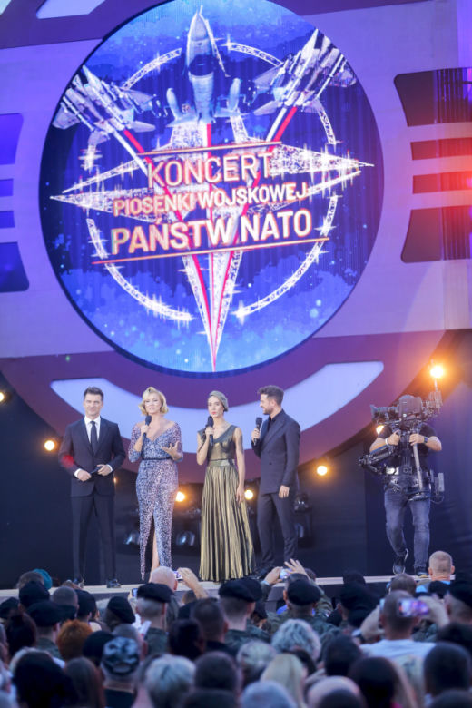 Wakacyjna Trasa Dwójki w Elblągu. Koncert piosenki wojskowej państw NATO