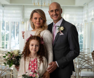 Na dobre i na złe odc. 988. Agata Woźnicka (Emilia Komarnicka), Rafał Konica (Robert Koszucki), Mania (Apolonia Szwed)