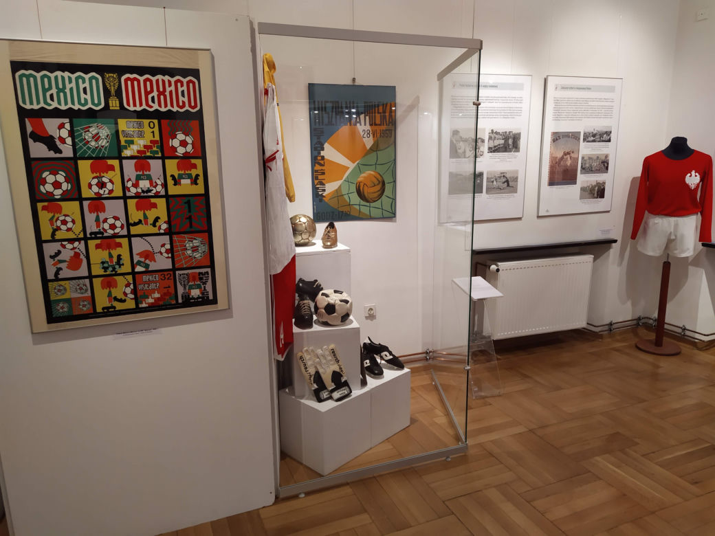 Zdjęcia z otwarcia wystawy o historii piłki nożnej w siedleckim Muzeum Regionalnym