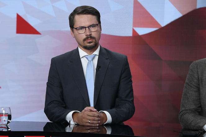 Karol Nawrocki ma nową radę. Siedmiu posłów wyróżnionych! Niektóre nazwiska zaskakują!