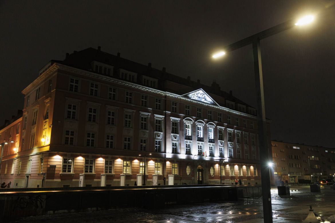 Światełka na choince w Rynku zgasły dla Ukrainy 