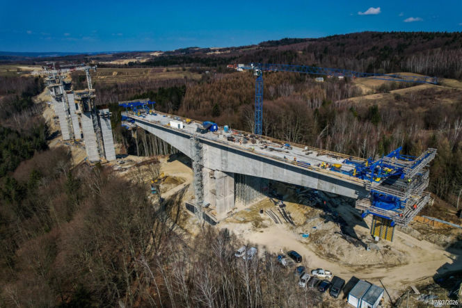 Najwyższa estakada w Polsce powstaje na S19 Babica Jawornik. Na plac budowy prowadzą serpentyny