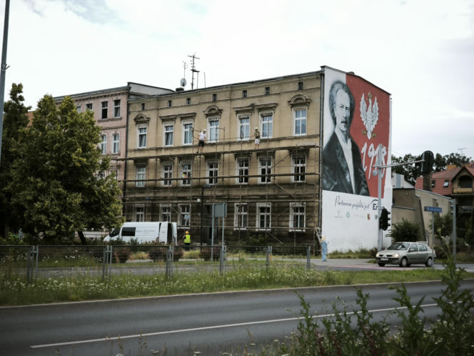 Leszno - zachwyca jednym z najpiękniejszych ratuszy i duchem „Małej Europy”